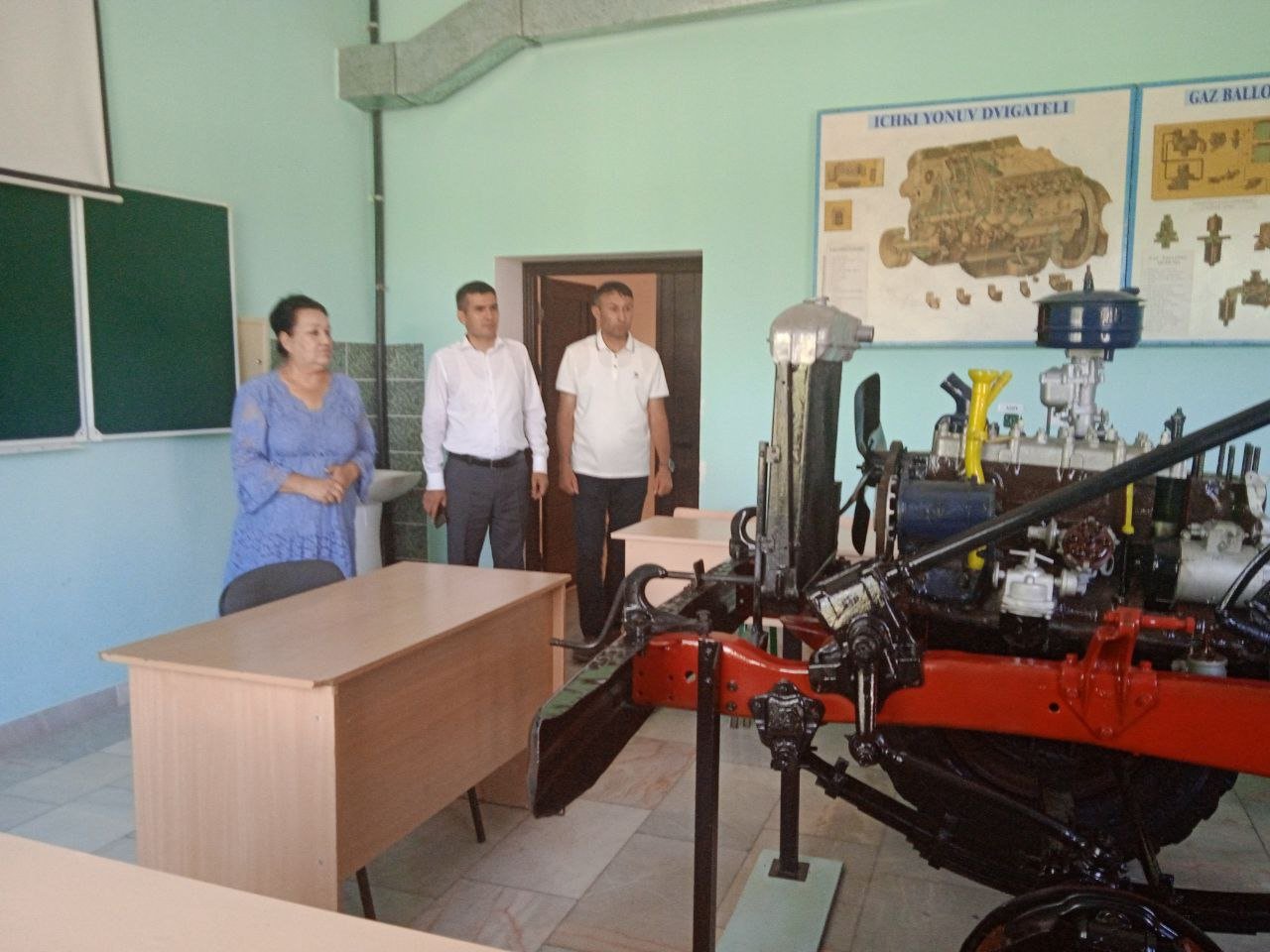 Xorazm viloyat hududiy boshqarma boshlig'i O.Otamuratovning Gurlan tuman 3-son kasb-hunar maktabining 2024-2025 o'quv yiliga tayyorgarligini o'rganish bo'yicha tashrifi